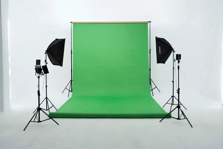 Instalaciones de grabación en fondo verde incluido en la renta de foro para foto y video de Undying Studios