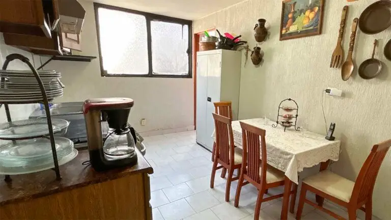 Foto de la amenidad de cocina del foro para foto y video de Undying Studios